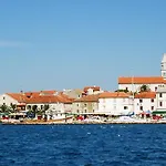 Ivana Biograd Na Moru