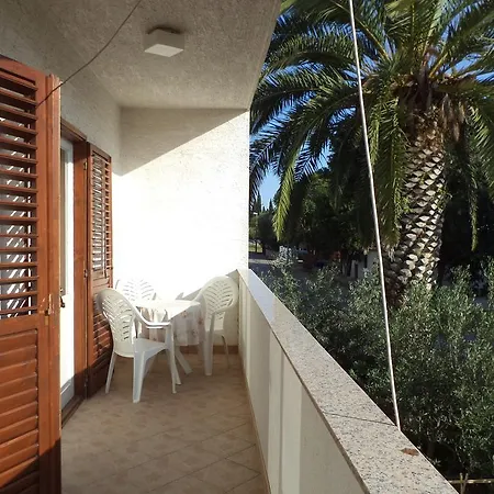 Ivana Apartman Biograd Na Moru