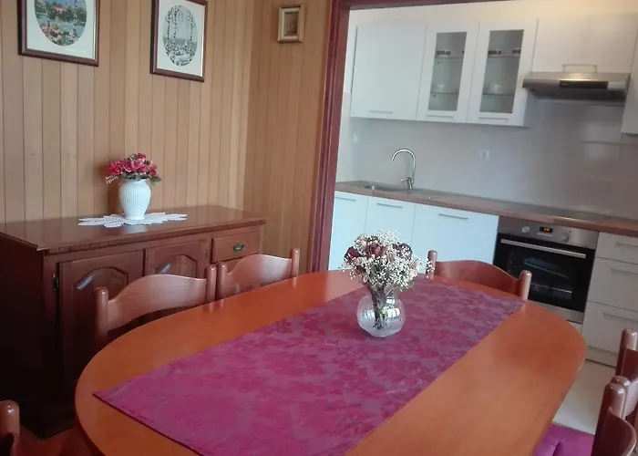 Ivana Biograd Na Moru